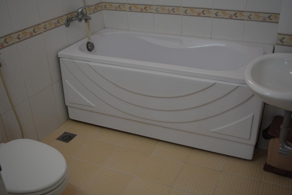 Hoang Cuong Hotel Ханой Экстерьер фото